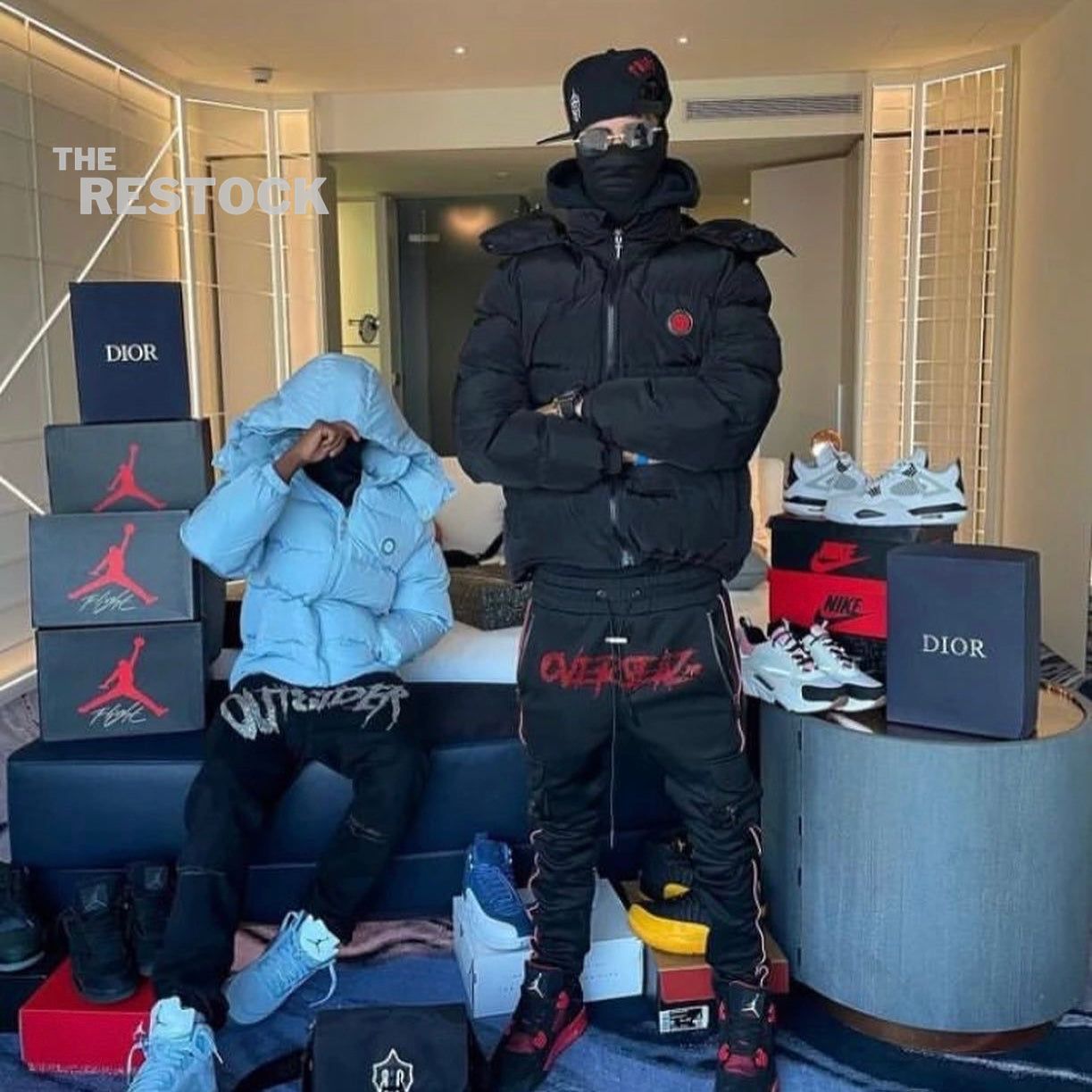 Preloved Trapstar Irongate Arch Detachable Hooded Puffer Jacket - Black / Infrared