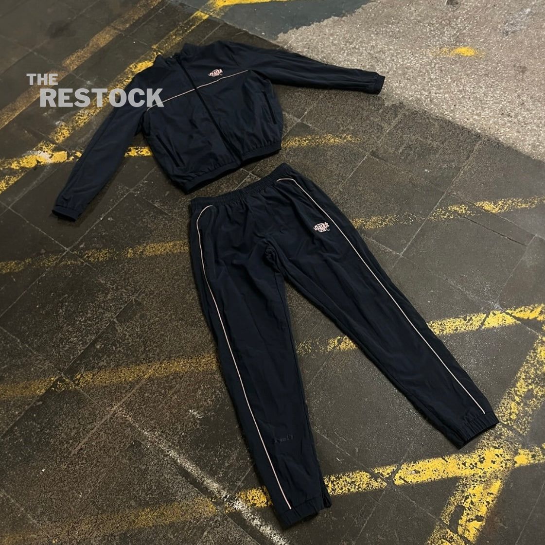 Syna World Logo Shell Tracksuit - Black / Rose Gold