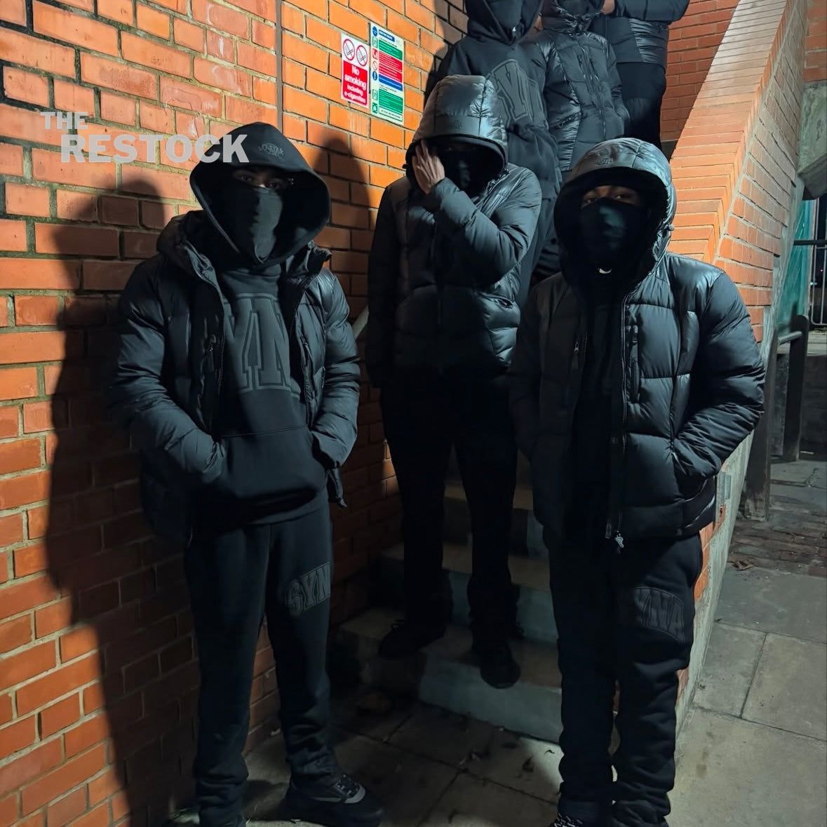 Syna World Wave Puffer Jacket - Black